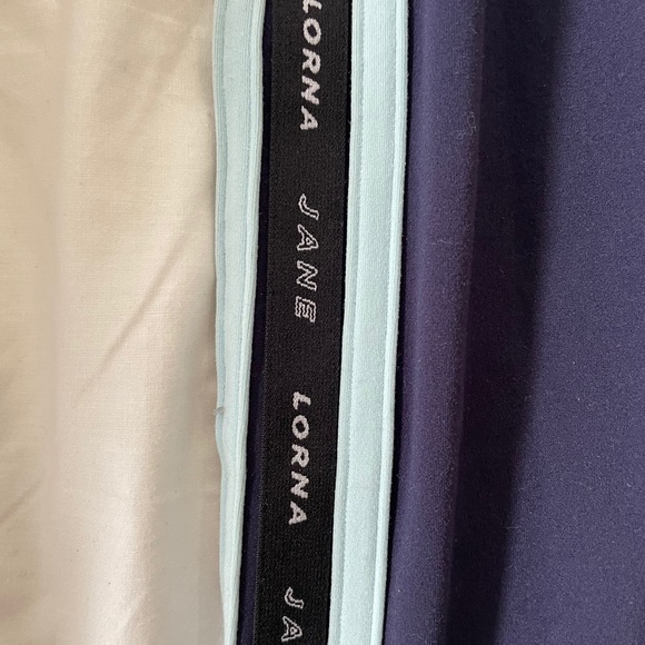 Cute Lorna Jane sporty 7/8 elastic waist band - Picture 2 of 5
